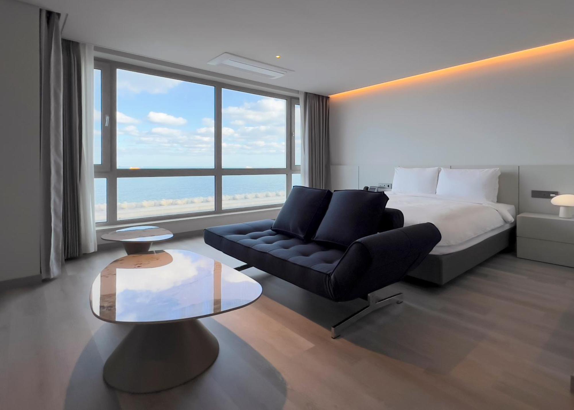Ocean Suites Jeju Hotel Szoba fotó