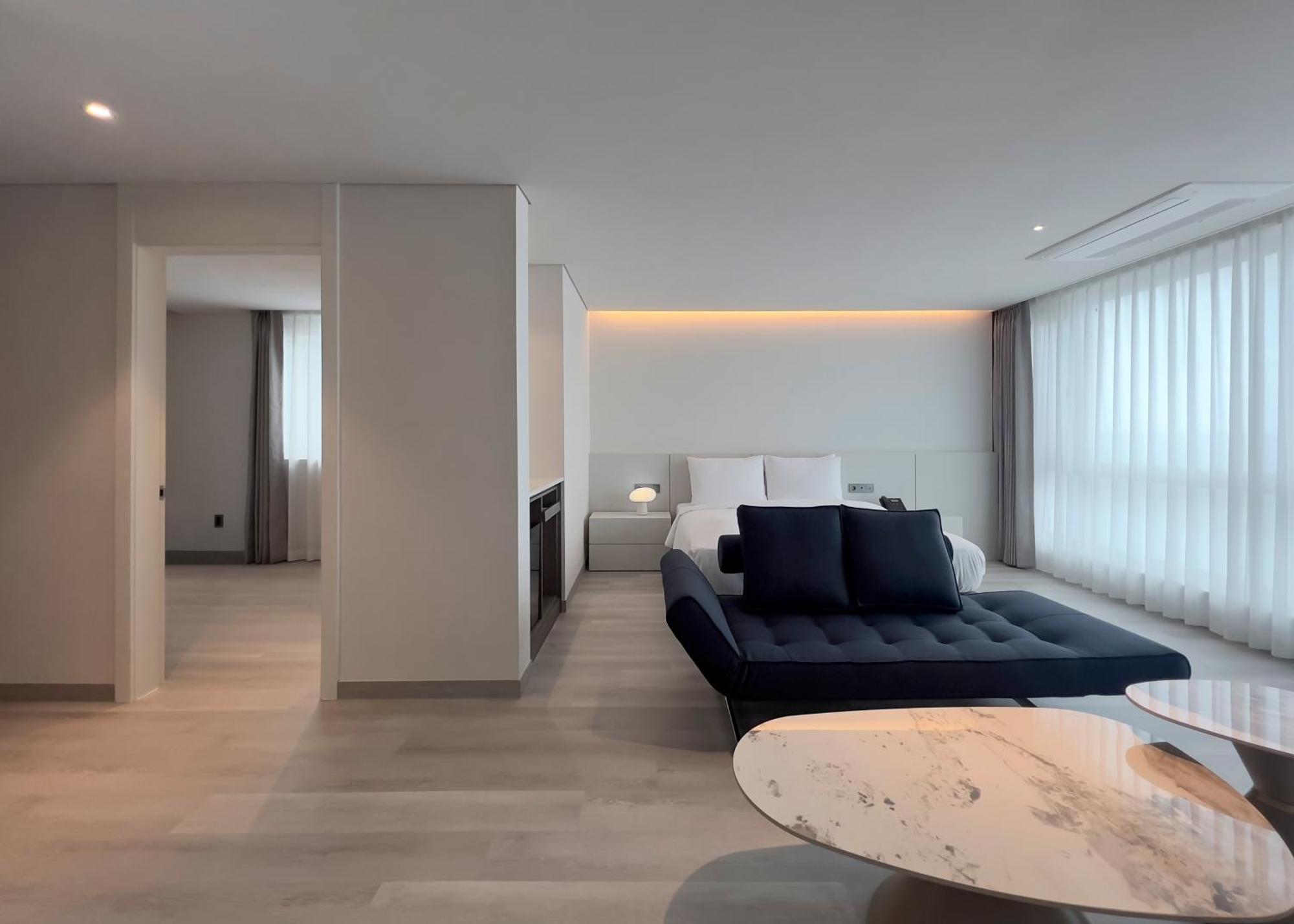 Ocean Suites Jeju Hotel Kültér fotó
